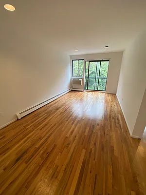 Rented by Bahar Management | media 20