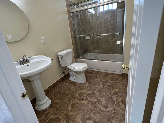 3rd image of 14951 Cerritos Ave #A