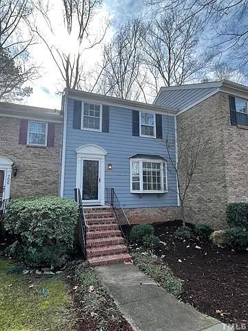 704 Collington Dr — Photo 6