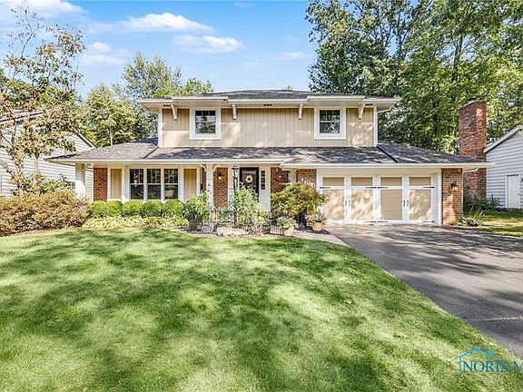 2nd image of 4610 Woodland Ln