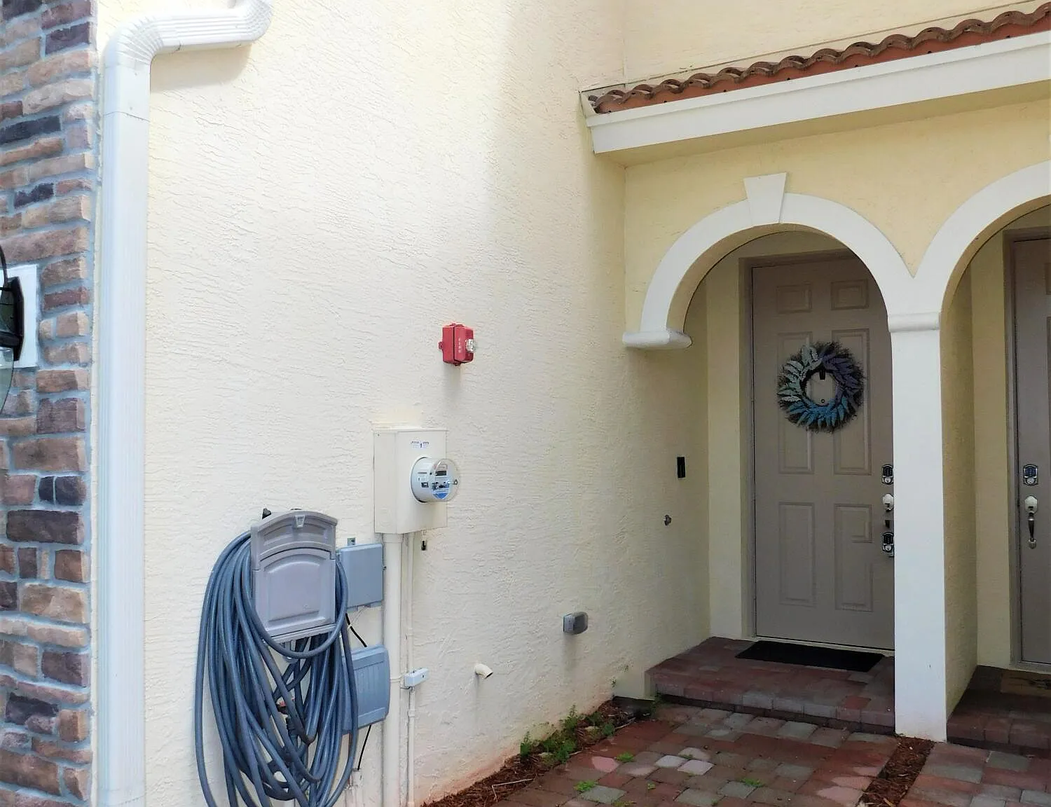 3 bed, 2.5 bath, 1564 sqft, $2,700 — Photo 2