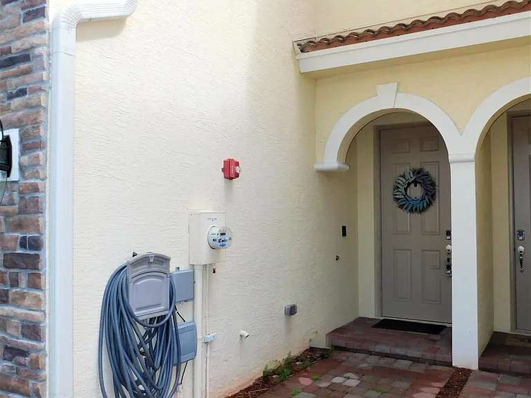 3091 SW Otter Ln — Photo 2