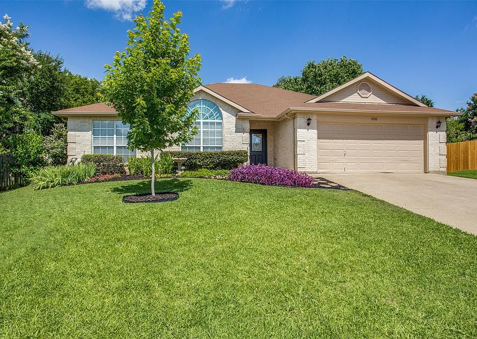 1st image of 1700 Fern Dr
