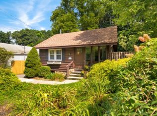 12 Highland Ave, Stanhope, NJ 07874