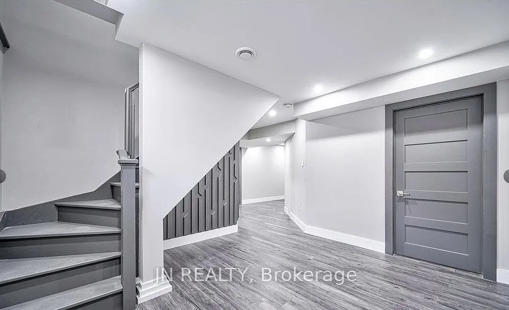 1 bed, $2,000 — Photo 2