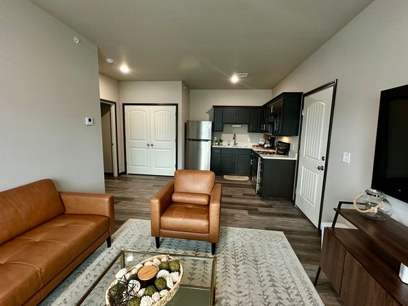 2425 S Jackson Ave #2