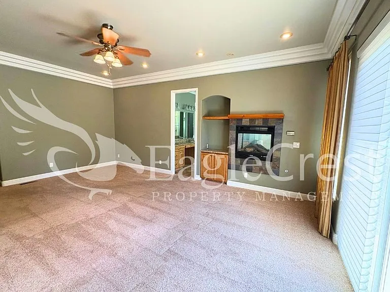 44 Vinehill Dr — Photo 43