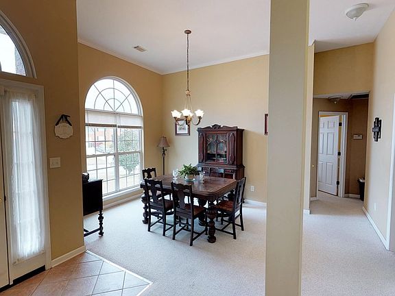 4th image of 235 Hot Springs Dr