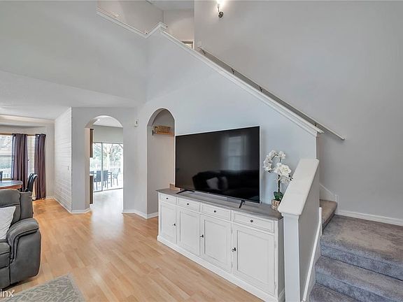 3rd image of 10112 Perthshire Cir
