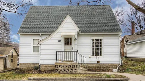 317 Fulton St Photo 1