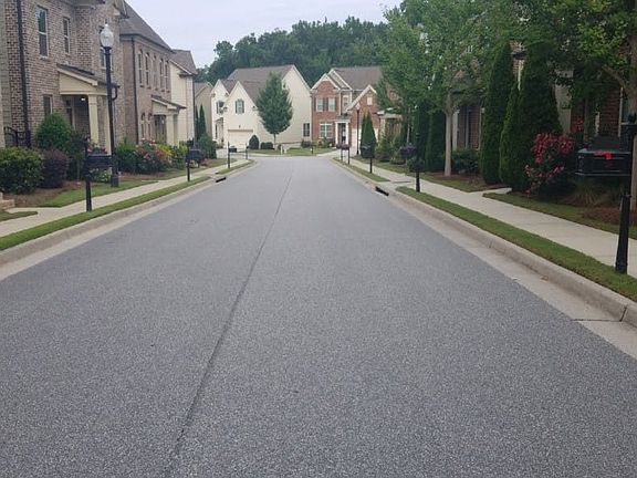4th image of 4239 Hardy Ave