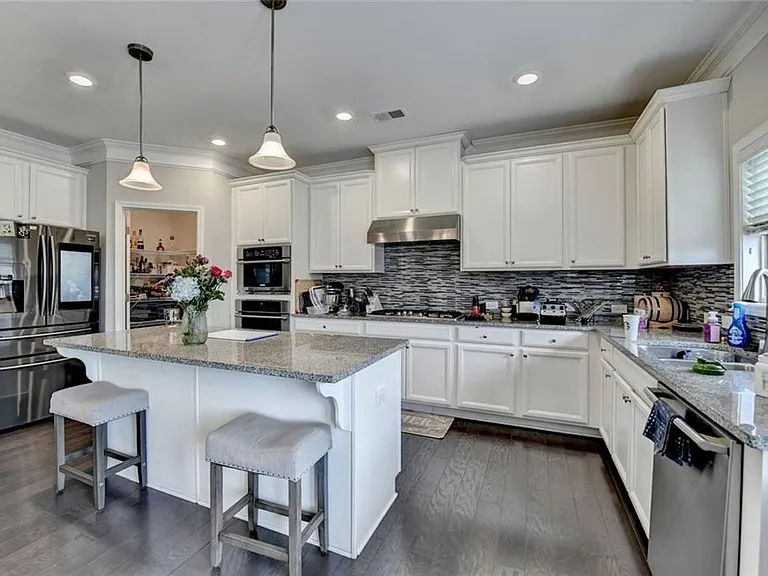 5525 Nesmith Ct — Photo 15