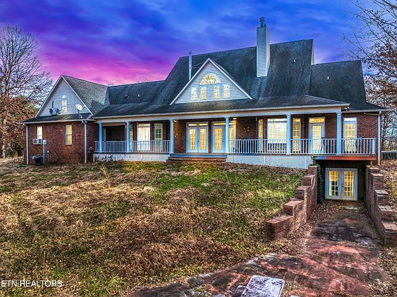 4th image of 637 Abbey Way