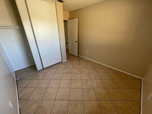 4th image of 14229 Perham Ct