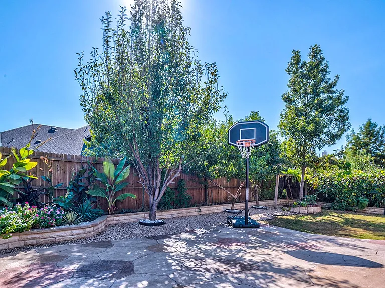 10841 Leesa Dr — Photo 22