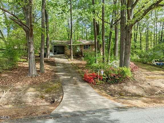 5th image of 113 Landsbury Dr