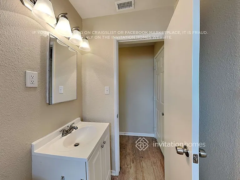 27198 Norwood St — Photo 16