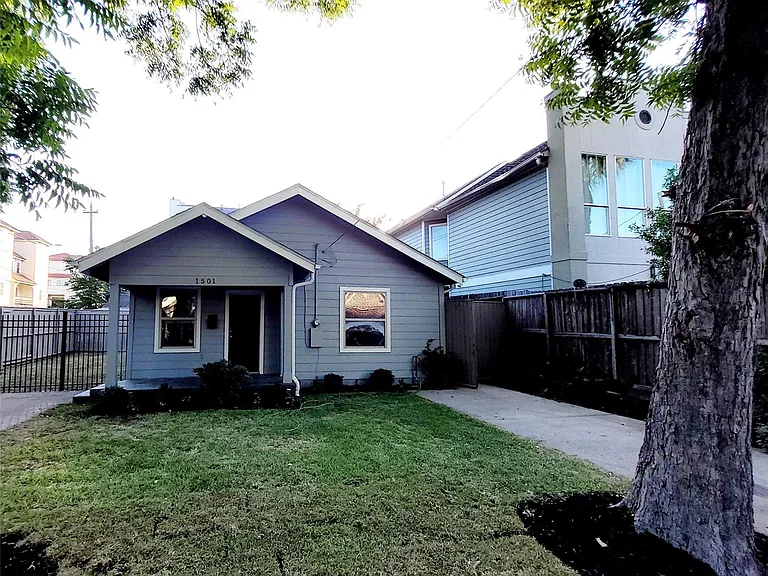 1501 Asbury St — Photo 2