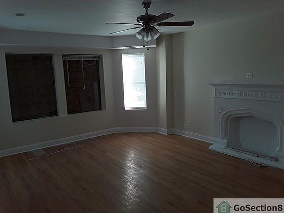 5th image of 8332 S Maryland Ave #Avenue3s