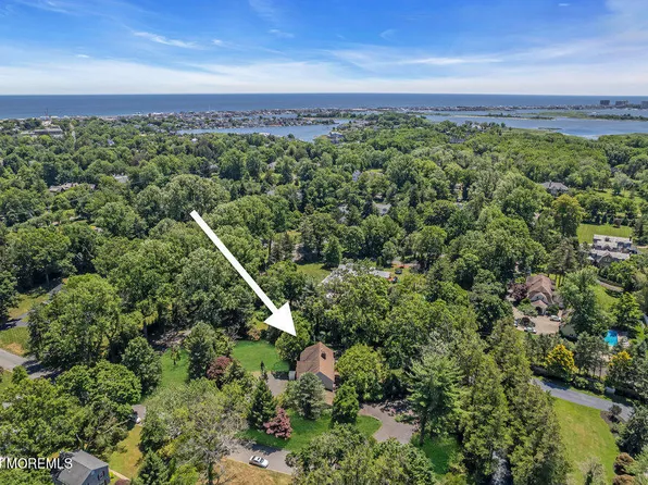 5 Clover Lane, Rumson, NJ 07760