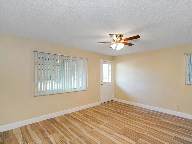2716 SW 46th St #1 — Photo 16