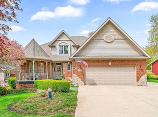 549 Beachview Dr, Somonauk, IL 60552