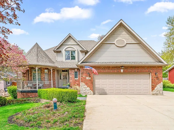 549 Beachview Dr, Somonauk, IL 60552