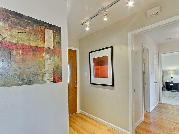 4th image of 2345 Holland St