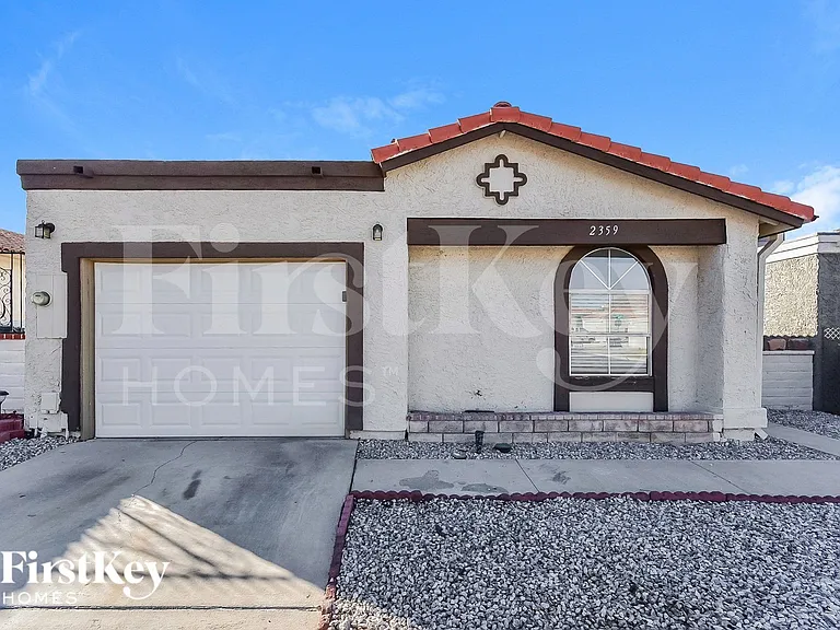 2359 Los Feliz St — Photo 1