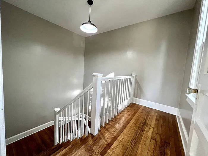 319 Howard St — Photo 6