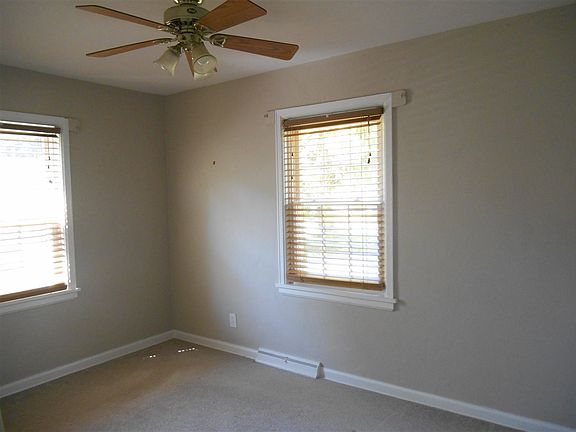 4th image of 52140 Central Ave