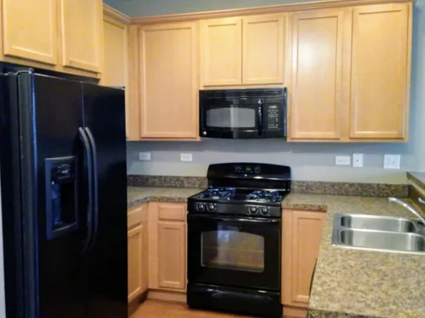 1184 Waverly Dr, Volo, IL 60020