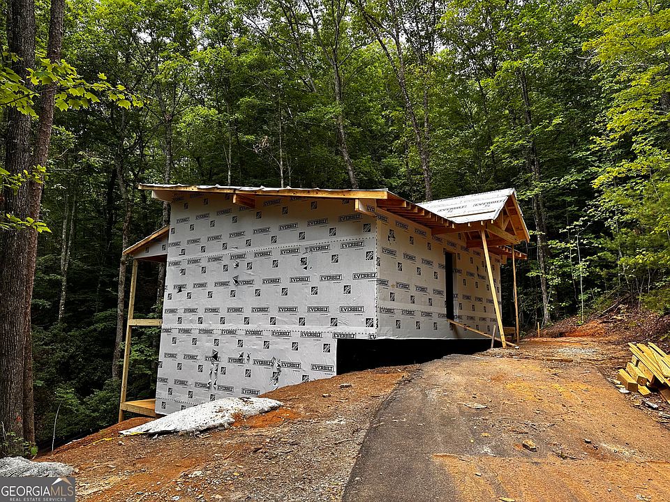 2nd image of 374 Forest Canopy Way