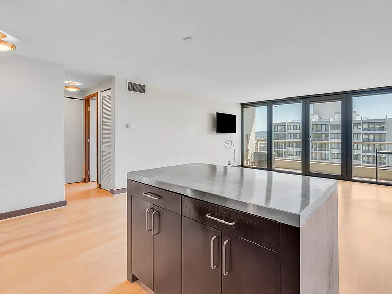 255 SW Harrison St #21G — Photo 10
