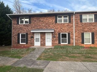 514 S Cherry St, Kernersville, NC 27284