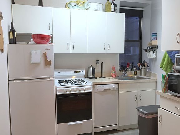 5th image of 225 Columbus Ave APT 4E