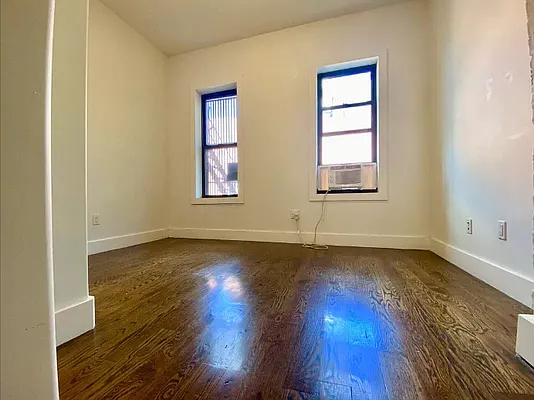 Rented by East Williamsburg Realty Inc | media 4