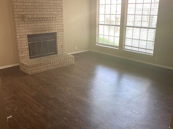 3rd image of 3828 Nassau Dr