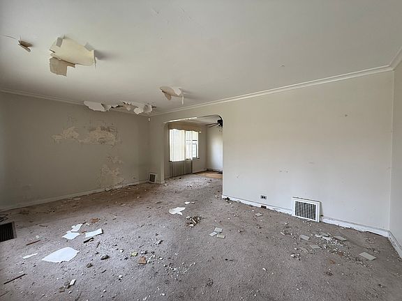 3rd image of 8545 S Euclid Ave