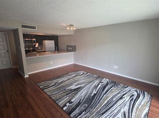 2818 S Bartell Dr APT 13, Houston, TX 77054