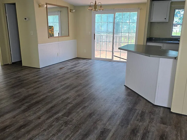 118 Kennedy Ave — Photo 2