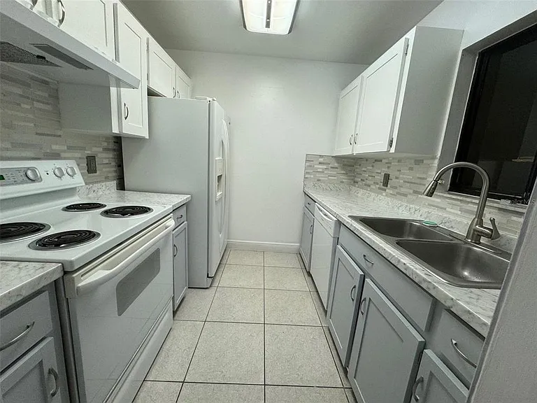 2304 Inagua Way #2304 — Photo 5
