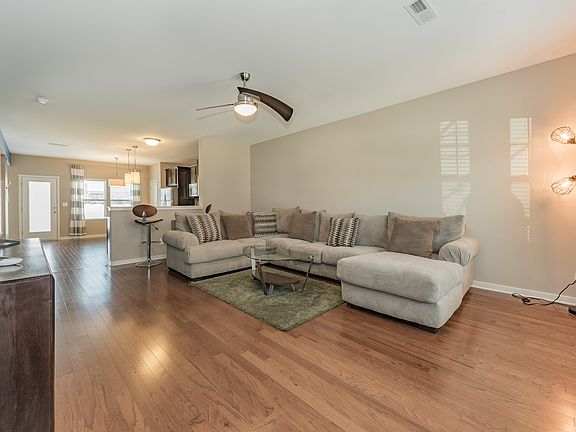 2nd image of 808 Summerlake Dr