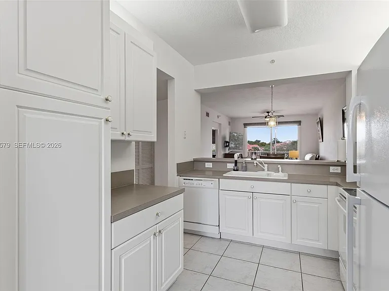 7765 Yardley Dr #313 — Photo 7