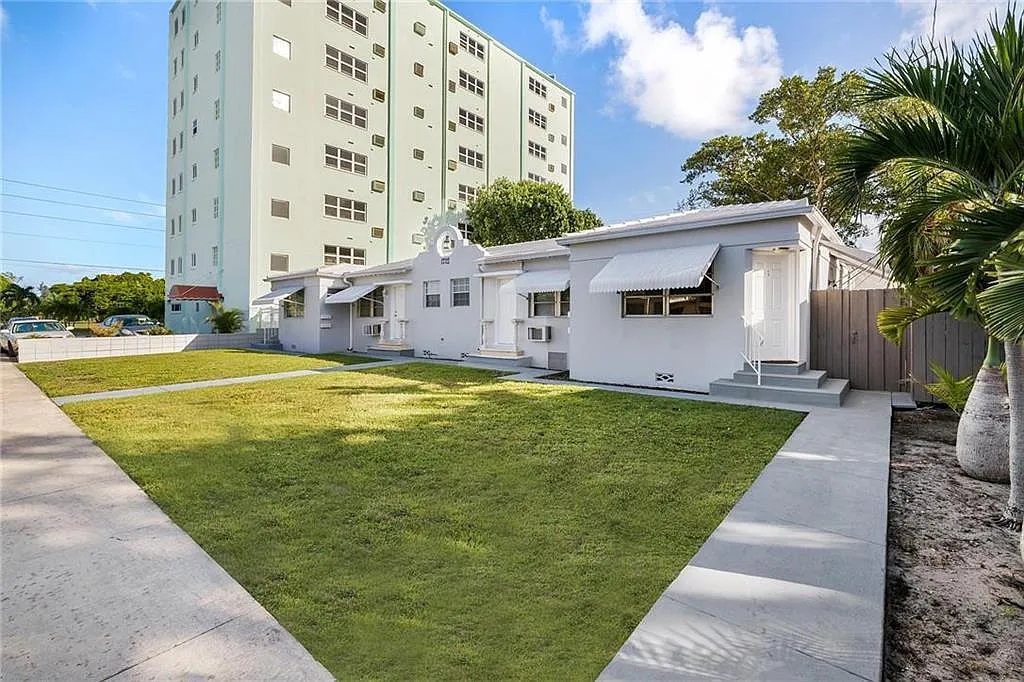 Building Photo - 1712 Pierce St #2