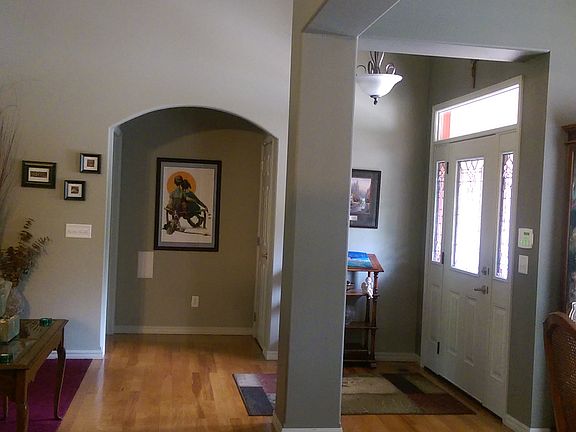 5th image of 7 Knox Ln
