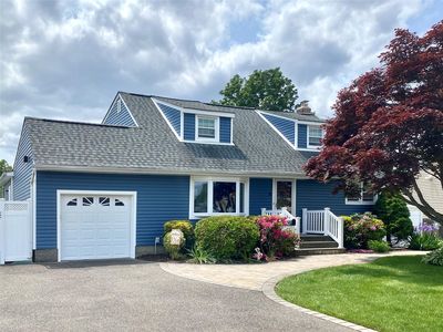6 Willow Drive, Massapequa Park, NY, 11762