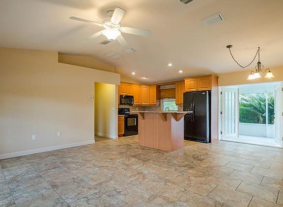2nd image of 314 SE 5th Pl