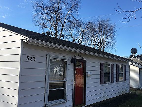3rd image of 323 Thompson St