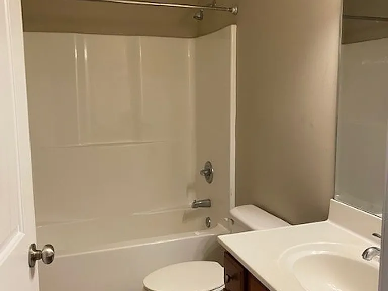 168 E Grande Ave — Photo 10